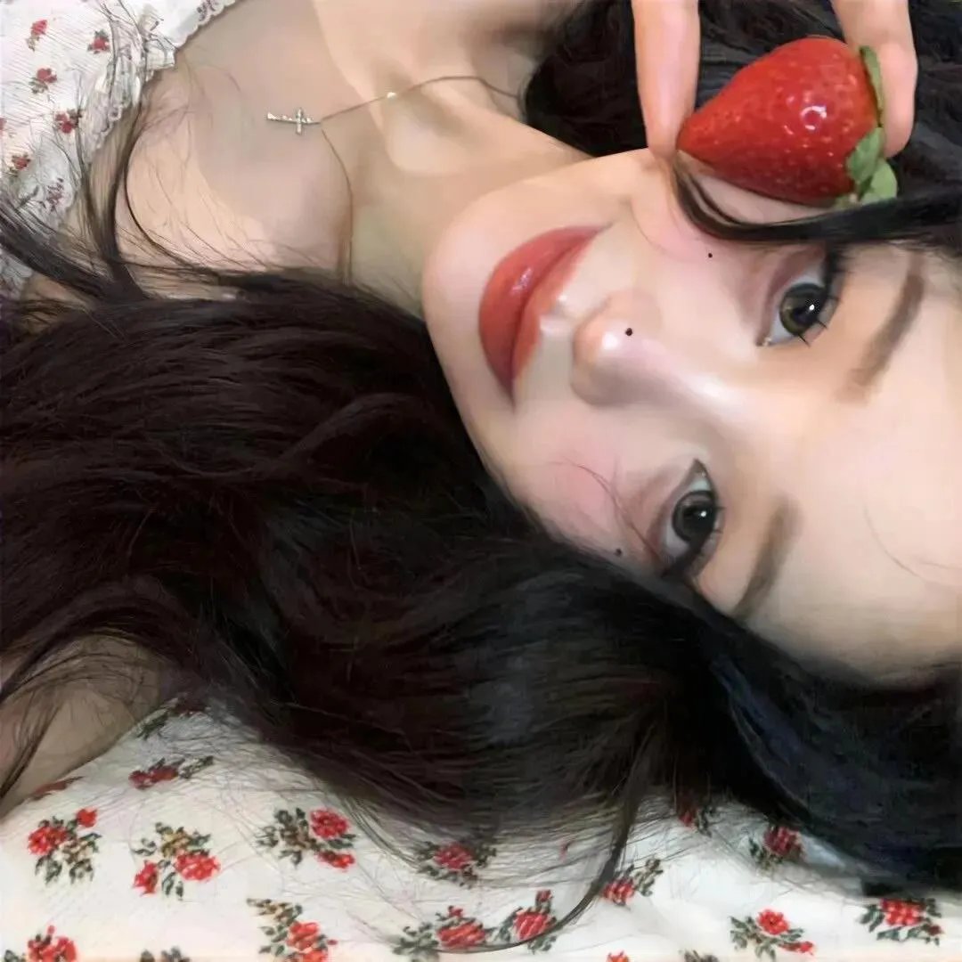 圈子里的男孩 封面